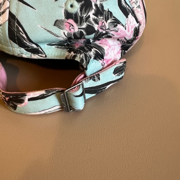 Nike Heritage 86 Floral Cap - Picture 6 of 13